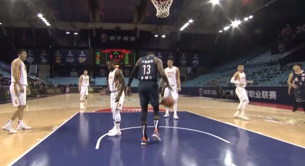 慘敗26分!山西23記三分擊穿廣東,遼寧舊將立功,杜鋒一臉沮喪 慘敗26分!山西23記三分擊穿廣東,遼寧舊將立功,杜鋒一臉沮喪