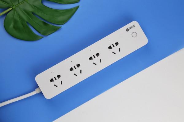 遠端控制電腦開關機+電量計量，向日葵智慧插線板P1體驗