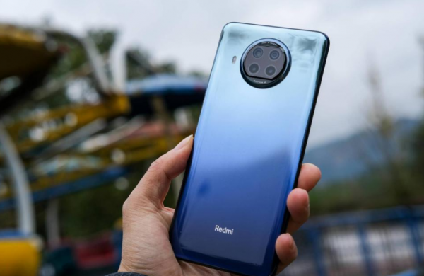 前年釋出的千元&OpenCurlyDoubleQuote;機皇&rdquo;2022年還在賣！1億主攝&plus;4820mAh跌至1249