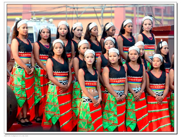 懷8胞胎女孩03年來自雲南，網友懷疑被誘騙，學歷低就願意多生嗎