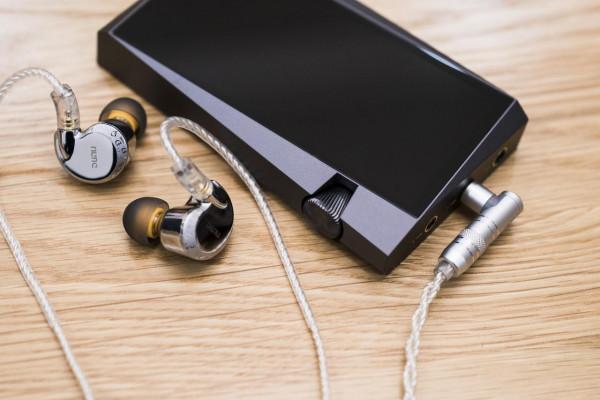 完全體進化的“歪把子”:A&;Norma SR25MKII便攜播放器 完全體進化的“歪把子”:A&;Norma SR25MKII便攜播放器