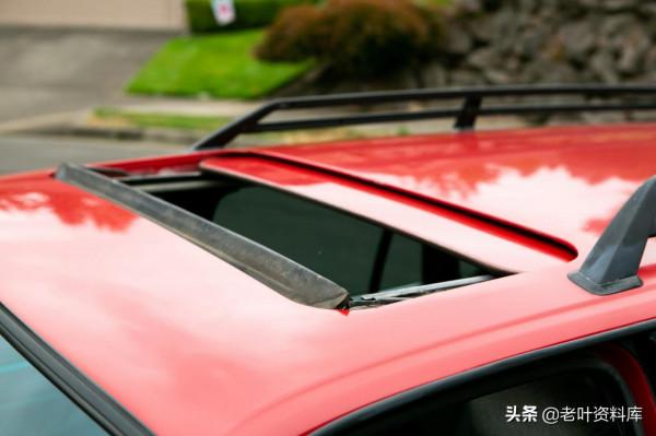 一輛1986年美國版大眾“桑塔納”旅行車