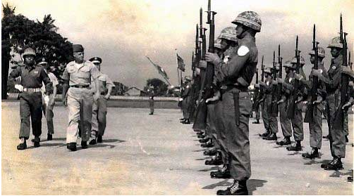 國軍進攻東山島，美國顧問讓傘兵當主角，胡璉怒罵：這不是演習