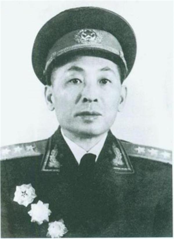 建國前夕，傳奇名將阮英平被三個地痞亂棍打死，粟裕：血債血償