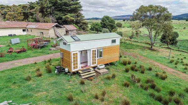 54歲,至今單身,住在鄉下,房子面積只有18㎡ 54歲,至今單身,住在鄉下,房子面積只有18㎡