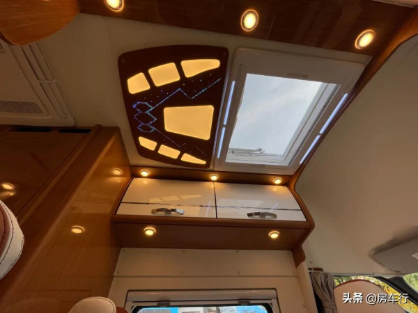 衛航野獸奢華版房車來襲!商旅兩用,號稱房車中的“勞斯萊斯”? 衛航野獸奢華版房車來襲!商旅兩用,號稱房車中的“勞斯萊斯”?