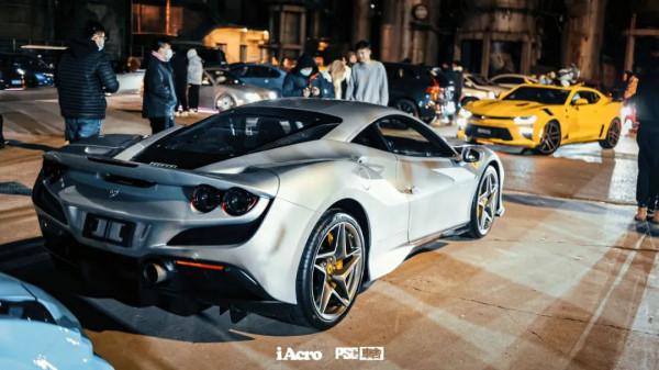 屬於iAcro的平安夜是什麼畫風？