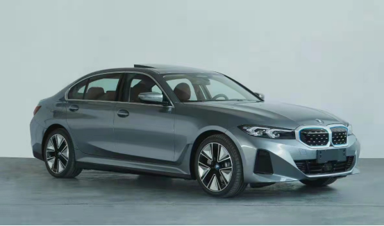 根本不愁賣，2022第一波豪華車太絕了