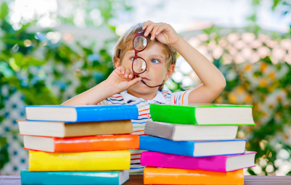 有一種孩子，三年級後成績容易直線下降，家長讓娃做到2點可避免