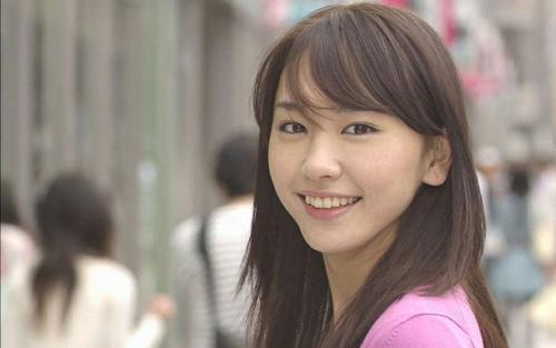 在日本遇見漂亮姑娘，若對你比“9”手勢，勸你趕緊離開為好