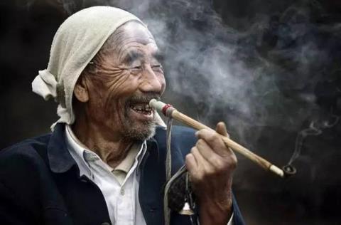 身上沒有“老年臭”的人，通常有4個習慣，若你也一樣，值得高興