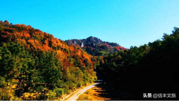 絕美冬景上線！這處色彩繽紛的地質公園，紅楓怪石看不完，每一眼都是驚豔！