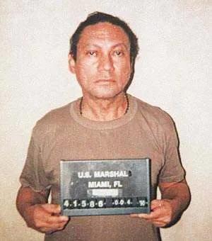 八十年代末美國的一次斬首行動失敗，最後用搖滾樂將其活捉