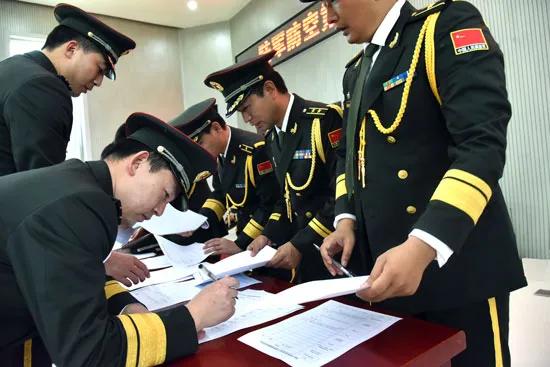 35週歲的轉業軍官,該何去何從 35週歲的轉業軍官,該何去何從