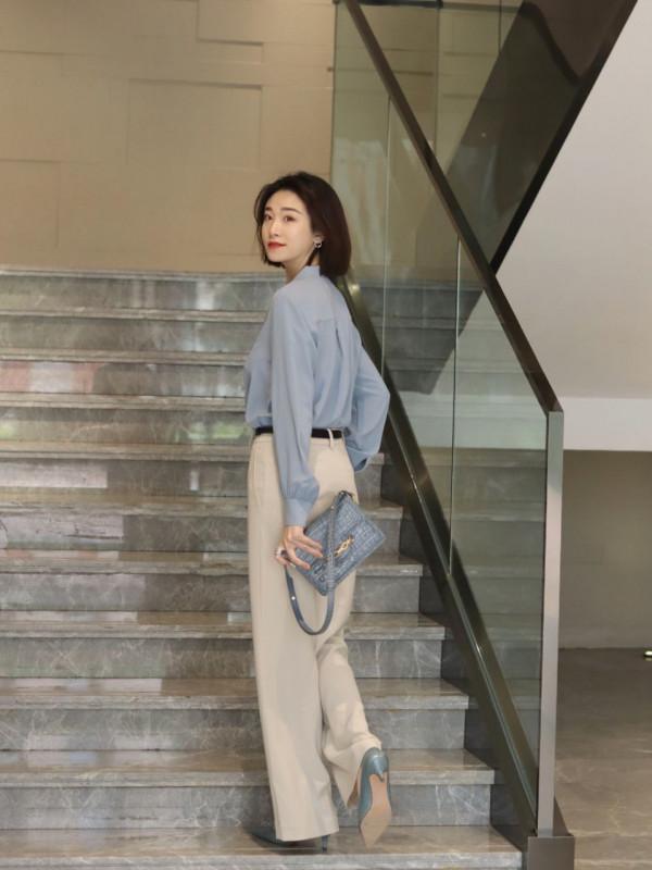 女人過40要學會斷舍離,闊腿褲別穿了,這4條直筒褲才是冬季首選 女人過40要學會斷舍離,闊腿褲別穿了,這4條直筒褲才是冬季首選