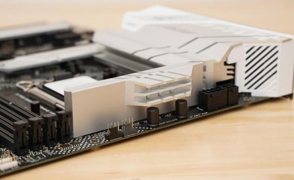 追求價效比首選 華碩ROG STRIX B660-A GAMING吹雪主機板體驗