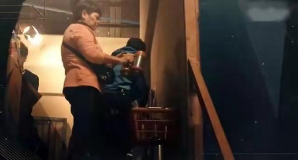 端茶倒水28年獲金像獎，成龍劉德華為她站臺，打工人蓮姐太厲害