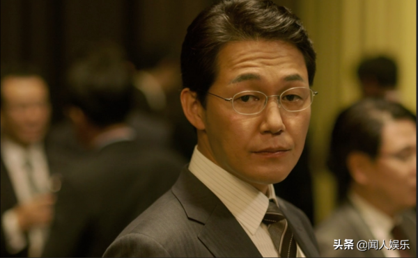 樸成雄：是為我獨尊的李仲久，也是藝術大學老師，更是緋聞絕緣體