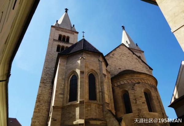 東歐尼泊爾俄羅斯土耳其希臘……退休後，陪你走過山高水長