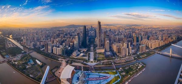 2022年，樓市傳來兩大市場訊號，房子還能漲嗎？房子還能買嗎？
