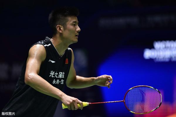 定點揮拍是羽毛球最基礎技術，三個步驟值得每一天練習，受益匪淺