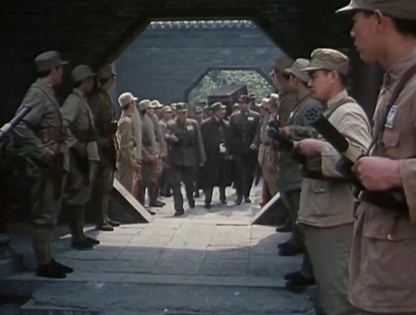 二級上將受國民黨軍法審判時昂頭微笑,5天后他身中七彈死得不冤 二級上將受國民黨軍法審判時昂頭微笑,5天后他身中七彈死得不冤