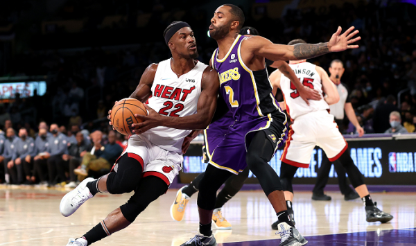 威少三雙！湖人加時逆轉熱火，濃眉24+13希羅27分，巴特勒傷退