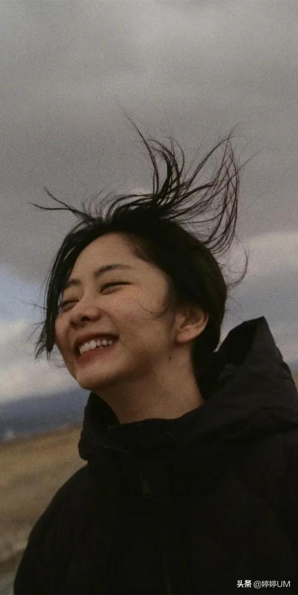 譚松韻，膚白貌美、可愛甜美、演技線上，好看的女孩子誰不愛呢