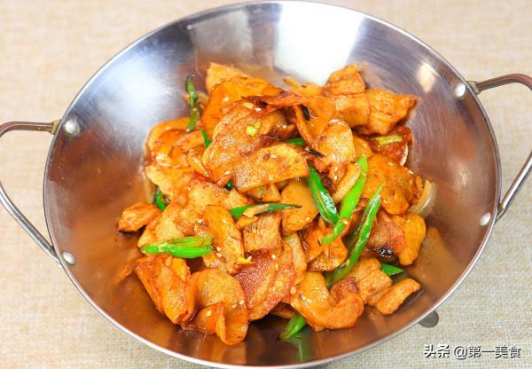 飯店的乾鍋土豆片為啥好吃，原來調醬很關鍵，廚師長分享秘製做法