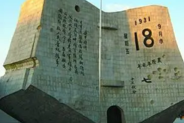 1968年才&OpenCurlyDoubleQuote;暴露&rdquo;身份的紅色特工，秘密潛伏27年，究竟為了什麼？