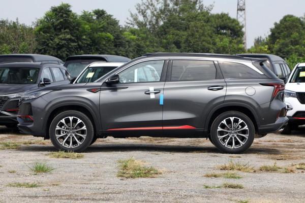 長安CS75 PLUS：5門5座SUV，配2.0T+8AT動力，內飾討喜，顏值出眾