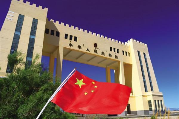 邊關兵之初 風吹黑戈壁 邊關兵之初 風吹黑戈壁