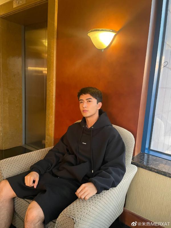 米熱：與迪麗熱巴同為新疆人的同班同學，參演多部大熱劇始終沒火