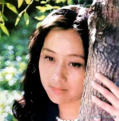 80年代當紅女星黃梅瑩，憑《渴望》爆紅，如今過得怎麼樣了？