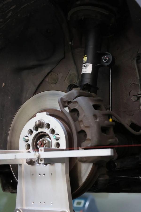 怪獸修車:翻新“老舊狀態”的11年起亞索蘭託,15萬公里重回巔峰 怪獸修車:翻新“老舊狀態”的11年起亞索蘭託,15萬公里重回巔峰