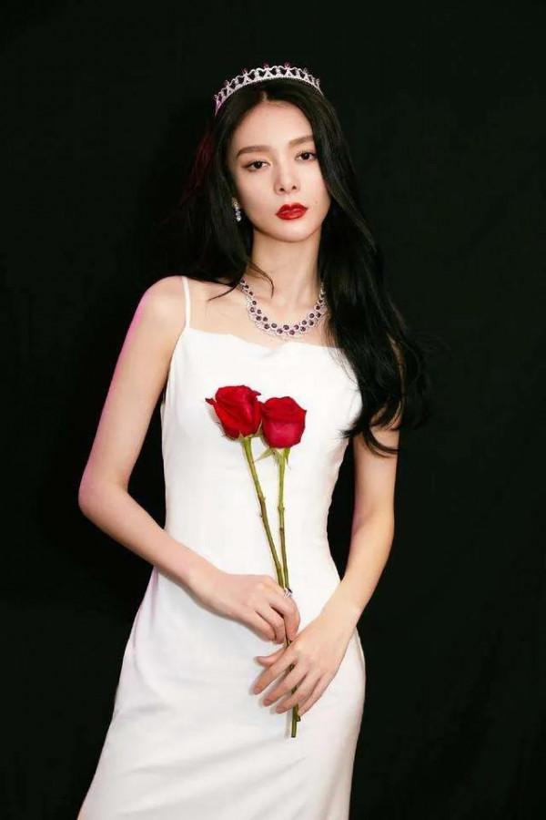 又美又颯：傅菁