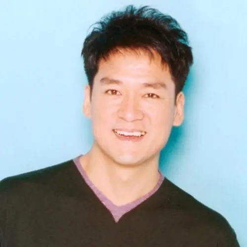 周華健:18歲與初戀失聯,25歲借錢娶外國女粉絲,相伴36年0緋聞 周華健:18歲與初戀失聯,25歲借錢娶外國女粉絲,相伴36年0緋聞