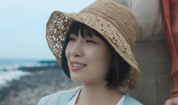 33歲乖乖女罹患癌症，隻身來小島度餘生：一本探尋生命真諦的小說