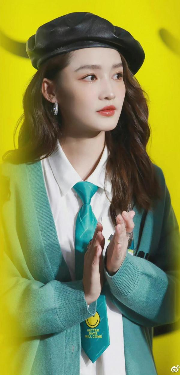 李沁 秀色可餐 超可愛(大圖) 李沁 秀色可餐 超可愛(大圖)