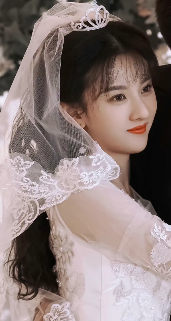 試問女生們，你們哪個能躲得了“婚紗的誘惑”呢？