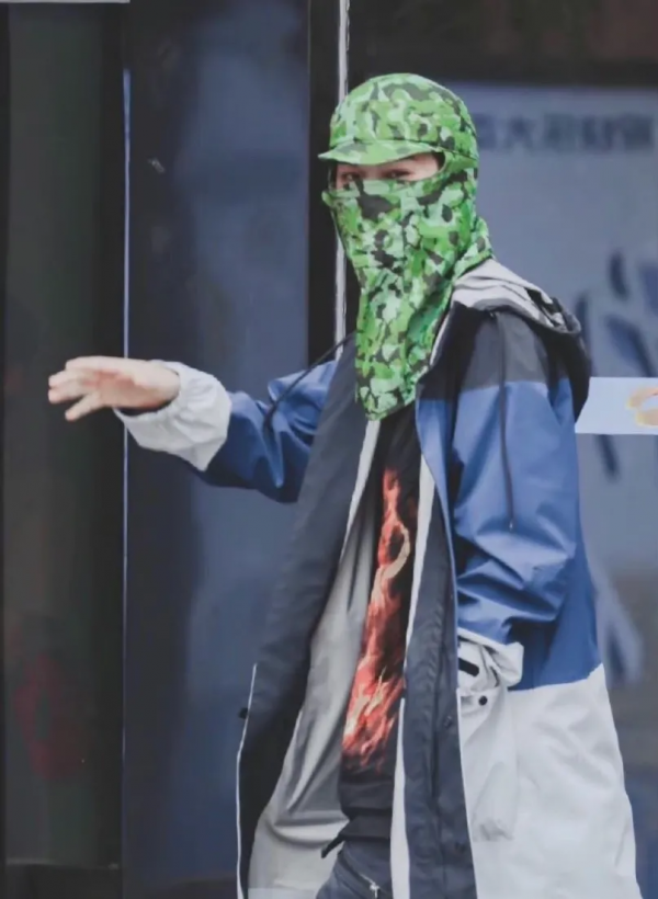 不穿秋褲的明星如何過冬？