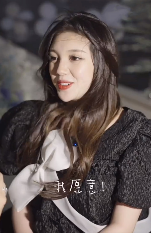 小豬兜兒終於求婚，遊艇、無人機儀式感滿滿，卻被調侃慢了一步