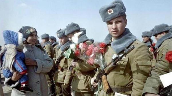 與阿富汗鏖戰10年,蘇聯是如何被拖垮的?蘇聯為何要發動這場戰爭 與阿富汗鏖戰10年,蘇聯是如何被拖垮的?蘇聯為何要發動這場戰爭