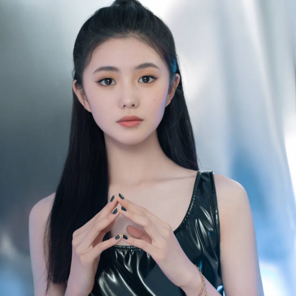 小八卦,鹿晗,關曉彤,王一博 小八卦,鹿晗,關曉彤,王一博