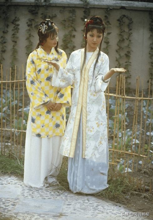 87《紅樓夢》她師從王文娟,裝憂鬱被識破,說陳曉旭就是這麼裝的 87《紅樓夢》她師從王文娟,裝憂鬱被識破,說陳曉旭就是這麼裝的