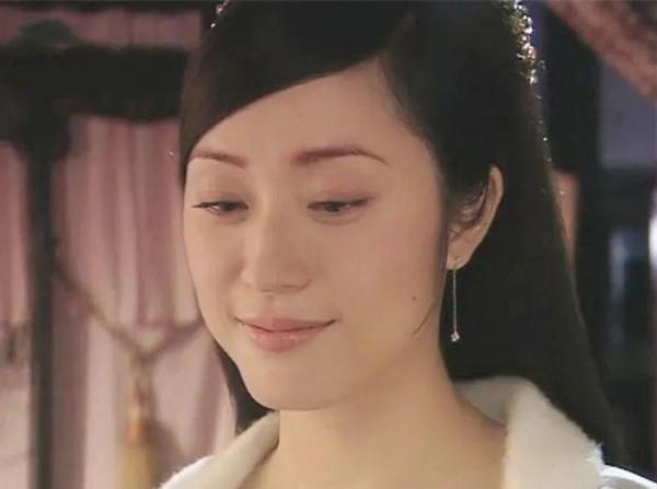 8位不把臉當回事的演員，戴雞毛，披蚊帳，卻演出一部部絕世好劇