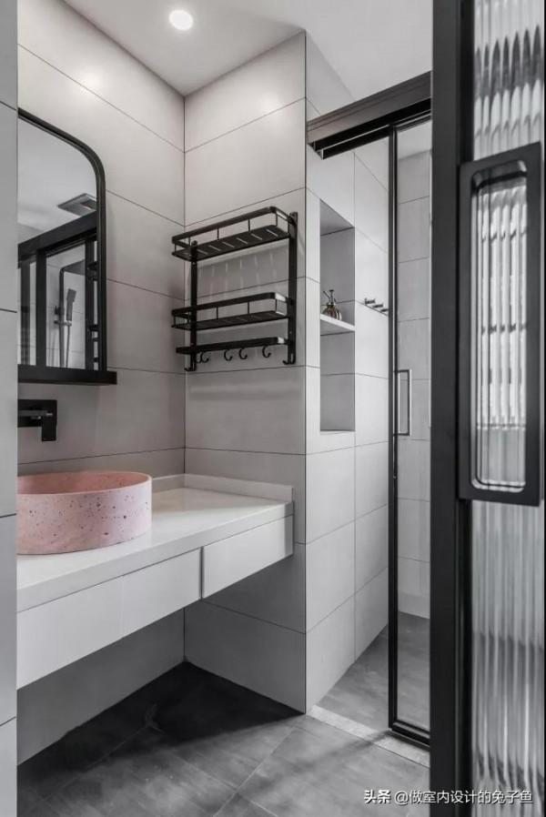 衛生間牆磚、地磚顏色搭配建議，別再只有“黑白灰”了，這樣更美