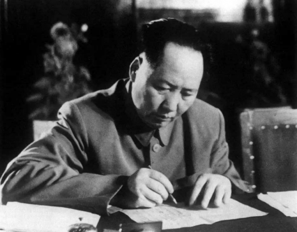 長津湖開戰第7天，金日成見毛主席，稱：朝鮮軍指揮權也交彭德懷