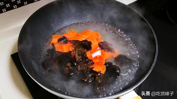 自從學會這道五彩菜，我家3天2頭吃，營養足又解饞，孩子特喜歡