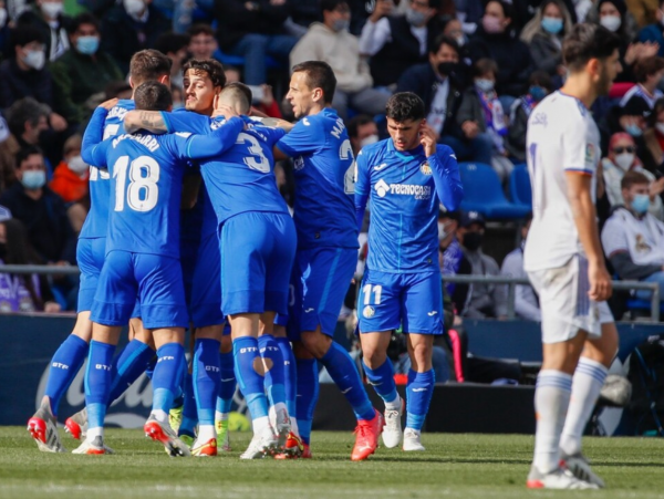 西甲最新積分戰報：領頭羊爆冷輸球，馬競殺入歐冠區，巴薩險勝